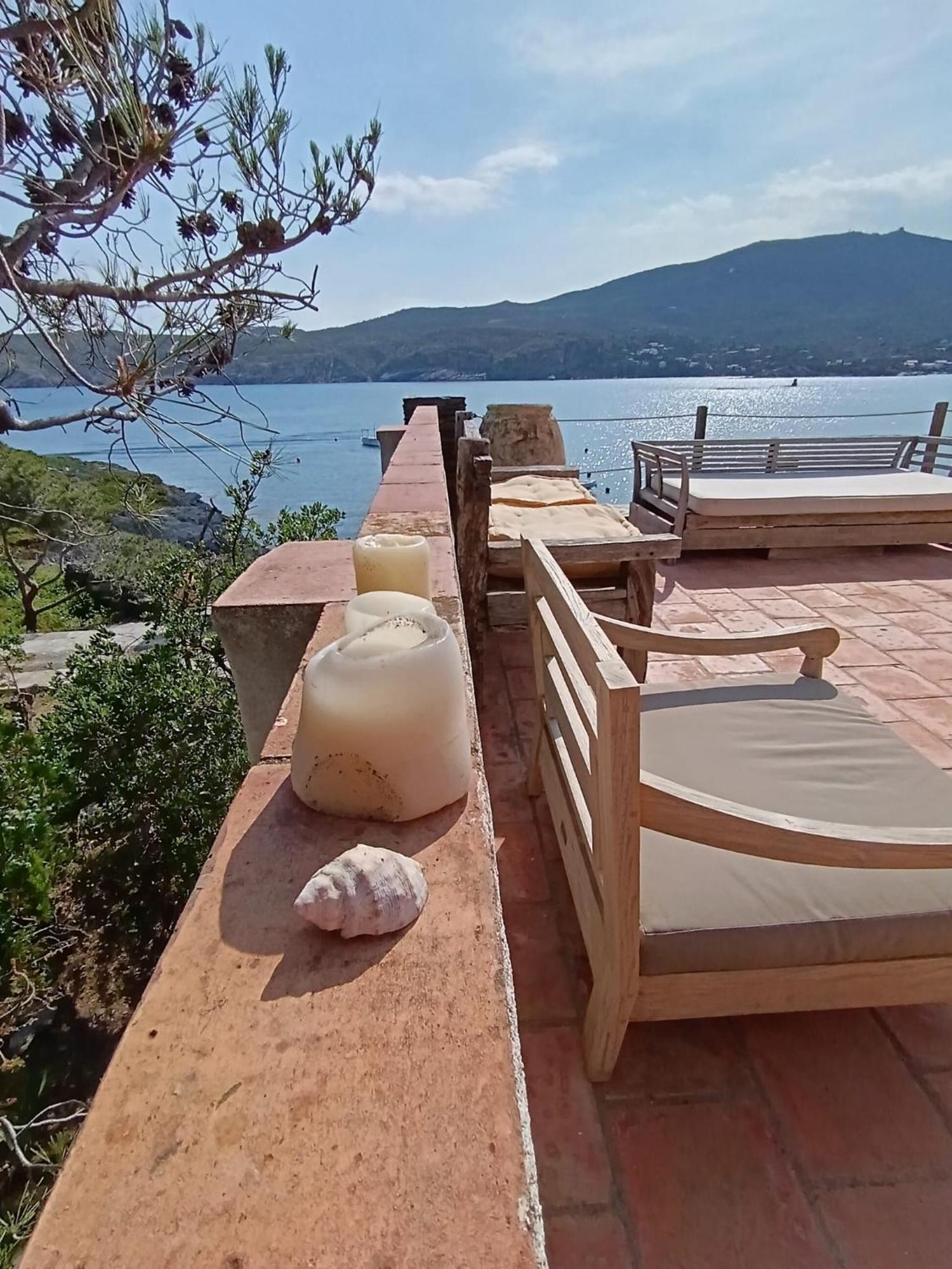 Isla Privada En Cadaques De Ensueno Con 11 Habitaciones Dobles Con Bano Privado Y Piscina Eksteriør billede