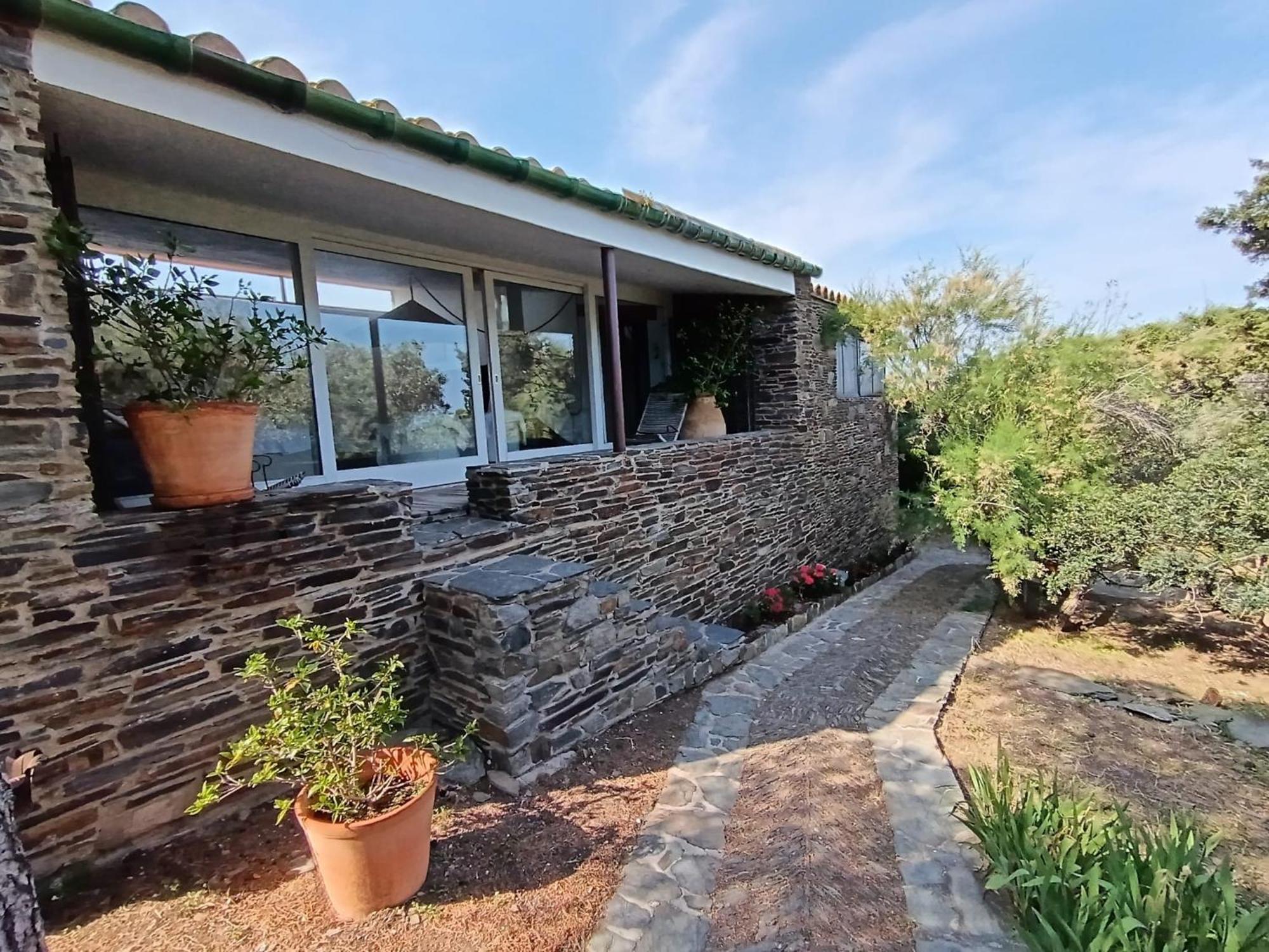 Isla Privada En Cadaques De Ensueno Con 11 Habitaciones Dobles Con Bano Privado Y Piscina Eksteriør billede
